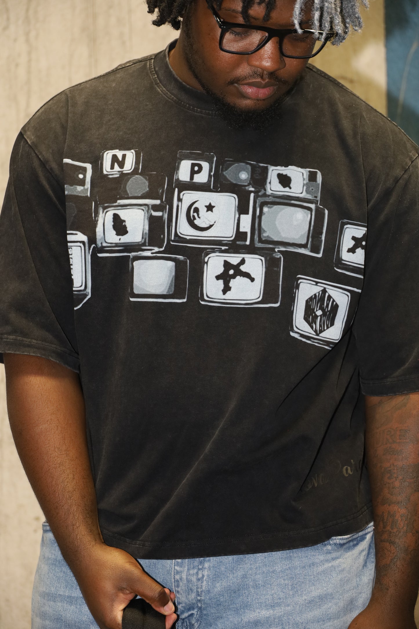 Broadcast Tee - Nova Para